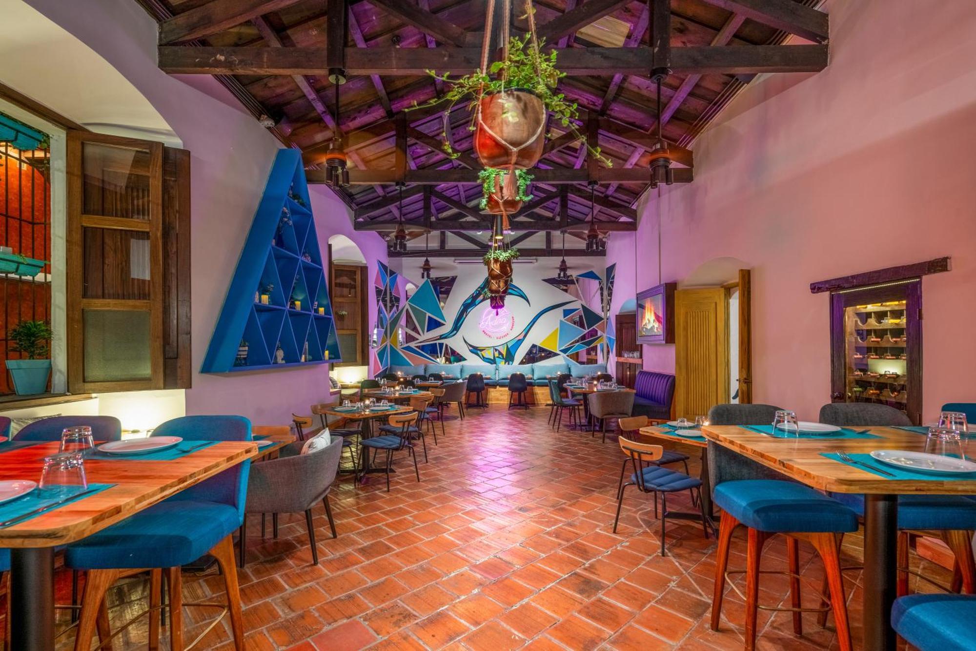 Adra Hostel Antigua Eksteriør billede Restaurant in Oaxaca, Mexico